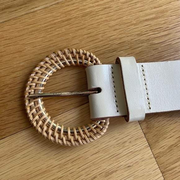 Brand new gap leather belt with rattan belt ring - Picture 2 of 4